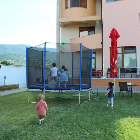 Семеен Хотел Дани Assenowgrad Exterior foto